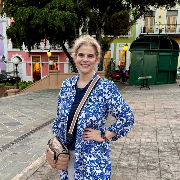 Meet your Posher, Stephanie - Picture 1 of 1